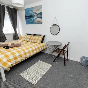 Privatunterkunft In Mile End, London